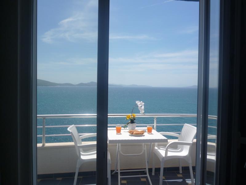 Beautifull Holiday Apartment Larisa Саранда Экстерьер фото