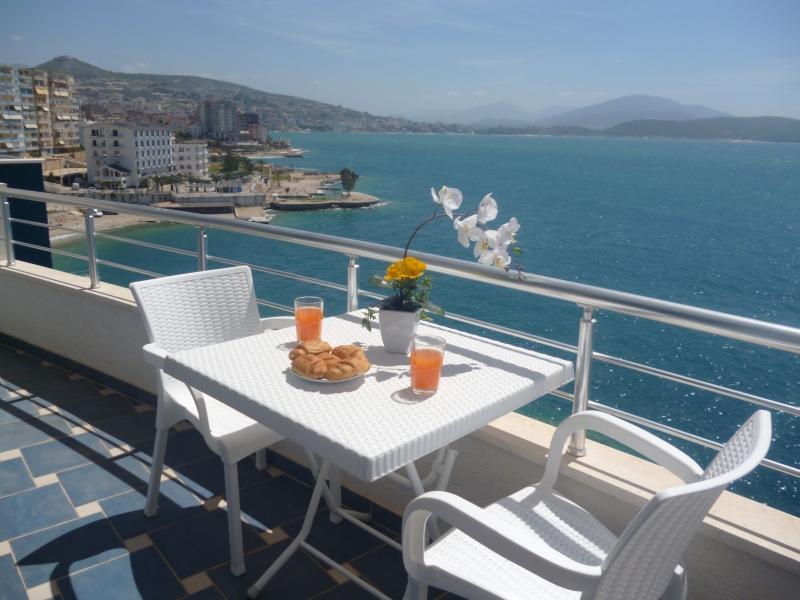 Beautifull Holiday Apartment Larisa Саранда Экстерьер фото
